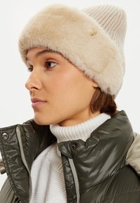 Guess Berretto - beige
