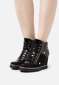 Anna Field BOOTIE - Sapatilhas de cano alto - black