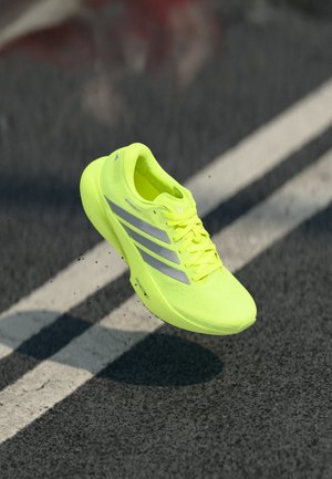 SUPERNOVA RISE 3 W - Cestná bežecká obuv - solar yellow/silver-coloured metallic