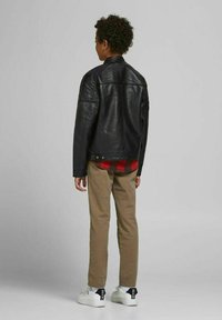 Jack & Jones JJEROCKY  - Bunda z umělé kůže - black