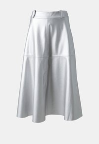 Unselected, silver