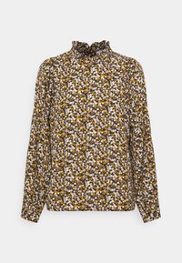 Blusa a maniche lunghe con colletto alto arricciato, caratterizzata da un motivo floreale scuro in giallo, bianco e marrone su uno sfondo nero.