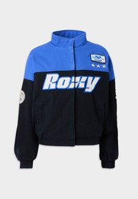 Niebieska i czarna kurtka z wysokim kołnierzem, z dużym logo "Roxy", elastycznymi mankietami i ozdobną naszywką na klatce piersiowej.