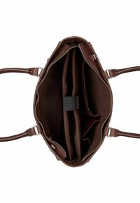 Sac à main en cuir marron avec doubles poignées, fermeture éclair ouverte et plusieurs compartiments intérieurs, y compris une section rembourrée avec une sangle élastique.
