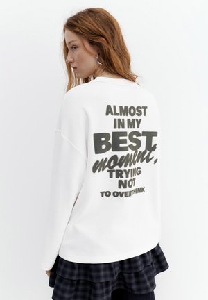 PULL&BEAR PRINTED - Maglietta a manica lunga - white