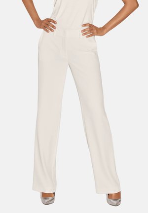 White wide-leg trousers with a smooth texture, featuring side pockets and a front closure. Paired with silver high-heel shoes.