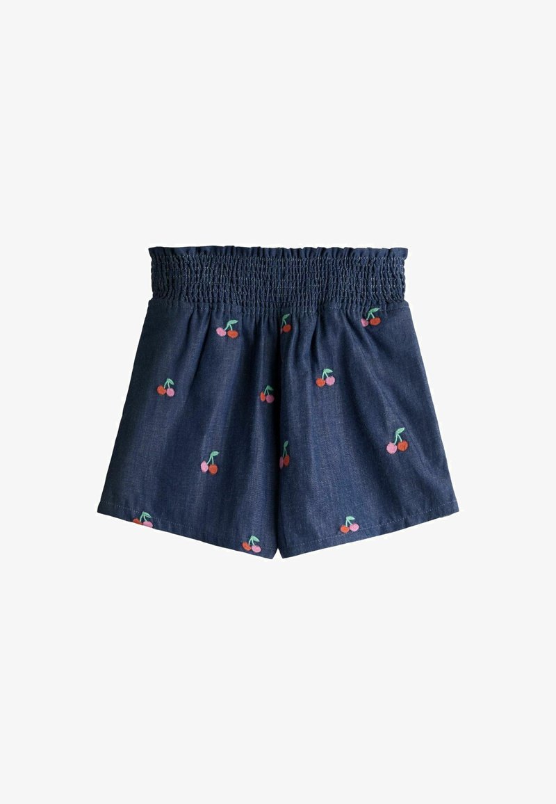 Shorts marine à taille élastique avec des motifs brodés de cerises rouges et roses dispersés sur le tissu.