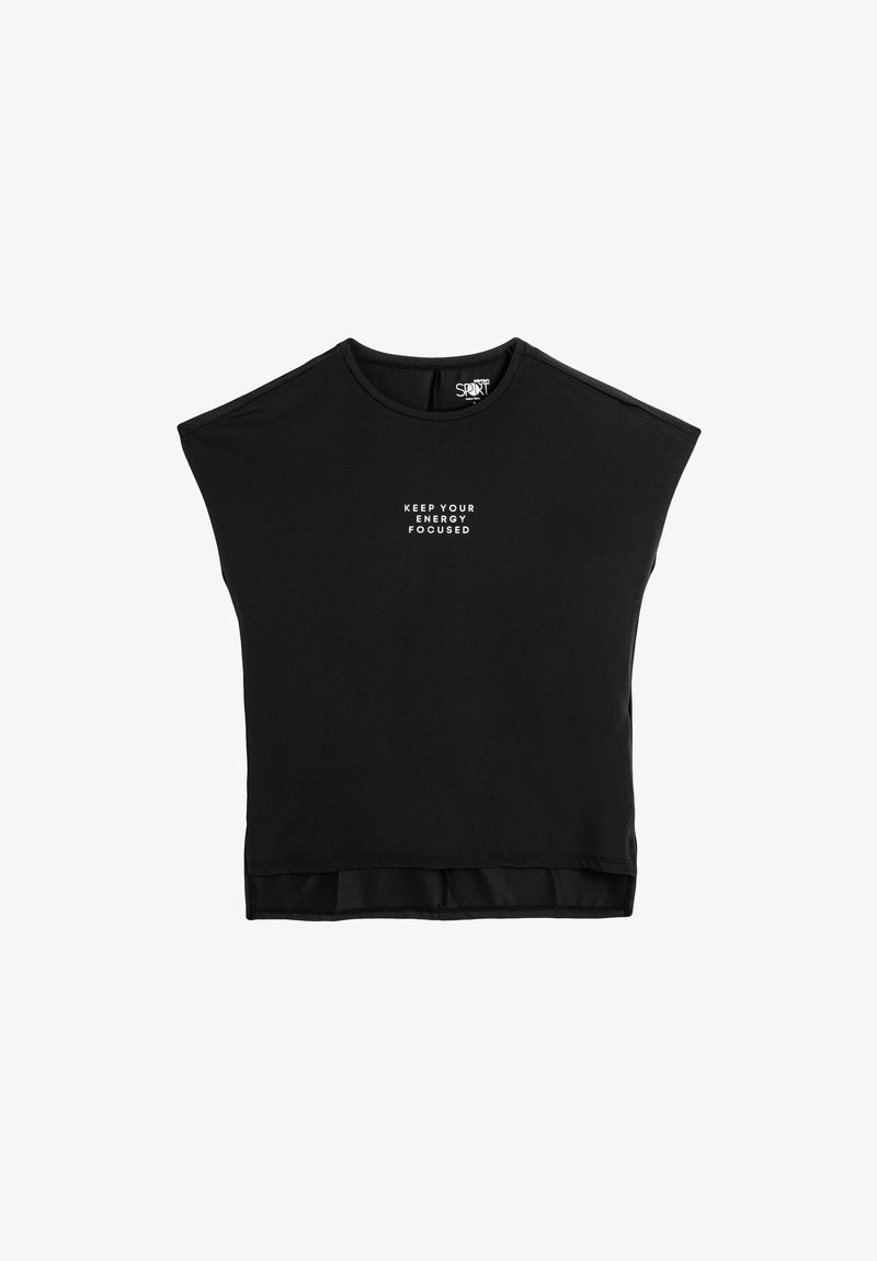 Mustapaita, jossa on lyhyet hihat ja rento istuvuus. Pitää "PIDÄ ENERGIA KESKITTYNEENÄ" -tekstin valkoisena. Valmistettu pehmeästä ja joustavasta kankaasta, jossa on pyöristetty pääntie.