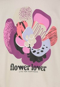 Bloemige grafische ontwerpelementen op een lichte achtergrond met paars, roze en beige kleuren. De tekst luidt "bloemliefhebber" met daaronder "LEEF VOOR GELUK".