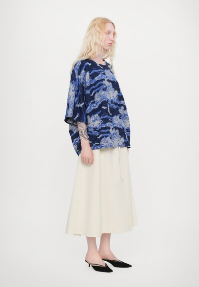 Henrik Vibskov DART TEE - Bluza - fishes blue