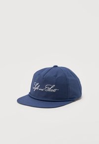 Επιλέχθηκε, true blue
