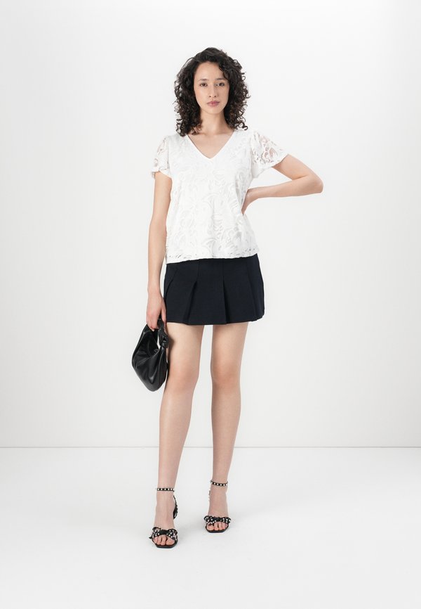 VISTASIA V-NECK - Blouse2