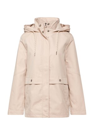 Giacca beige impermeabile con cappuccio, chiusura frontale con zip, cordino e due tasche con bottone a pressione. Texture liscia e design casual.