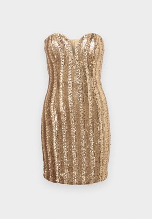 Robe dorée sans bretelles avec une silhouette ajustée, ornée de sequins verticaux, dotée d'un décolleté en V profond et d'une fermeture éclair au dos.