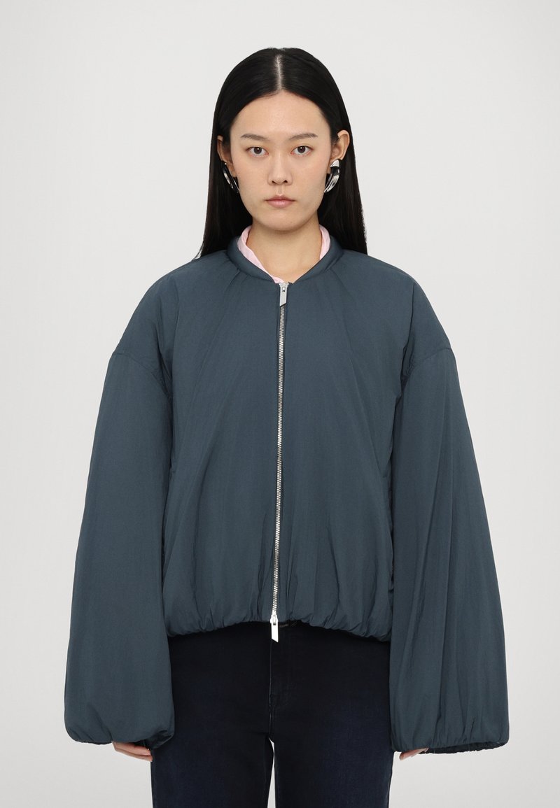 CLOSED - PADDED BLOUSON - Bombertakki - graphite blue, Suurenna