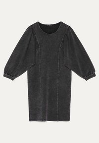 Vestido de mezclilla negro con mangas largas y abullonadas, escote redondo y detalles de costura vertical en la parte delantera y trasera. Textura suave, hasta la rodilla.