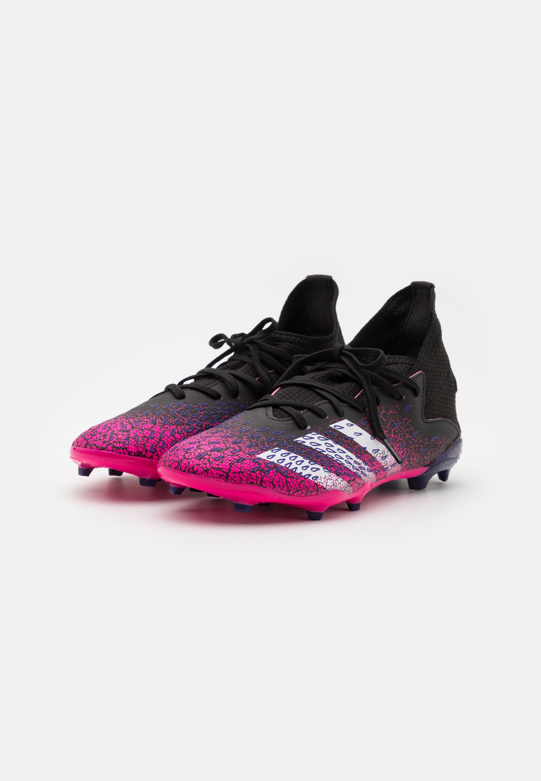 adidas glitch multitaco