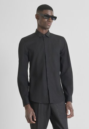 LONDON IN SOFT TOUCH EASY - Camicia - black