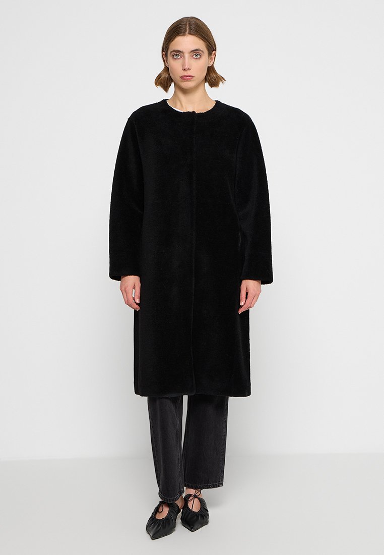 Oakwood Wintermantel zwart