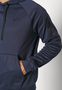 Nike Performance Mikina s kapucňou - obsidian/black