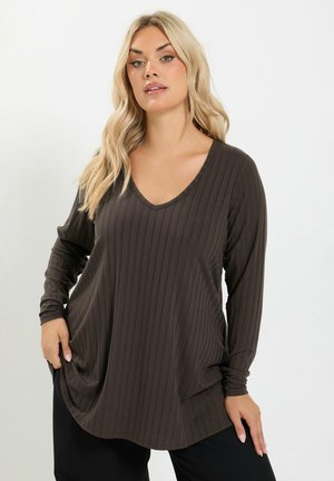 Yours Clothing, PLUS SIZE LONG SLEEVE T-SHIRTS - T-shirt à manches longues - brown