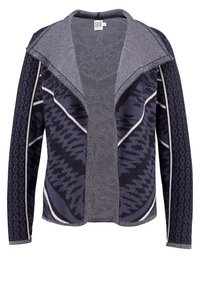 Mörkblå cardigan med geometriska mönster, med en sjalkrage och kontrasterande grå accenter. Mjuk, texturerad tyg med öppen frontdesign.