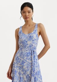 Floral Belted Crepe Sleeveless Dress - Day dress - white/blue