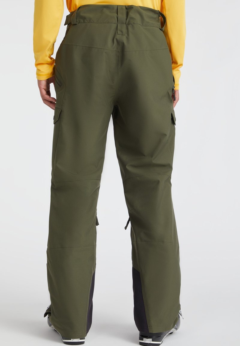 Olivgrüne wasserdichte Skihosen mit Cargo-Taschen, verstellbarem Bund und schwarzen Akzenten an den Knöcheln. Glattes Material, lockere Passform, langlebiges Design.