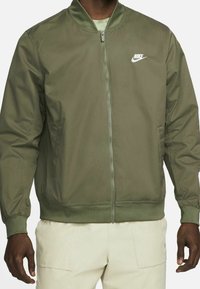 Nike Sportswear Bomber bunda - olive