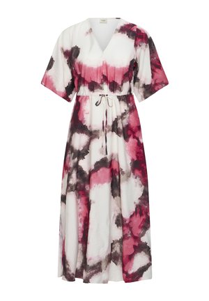 Weißes Midikleid mit pinkem und dunkelgrauem abstraktem Batikmuster, V-Ausschnitt, weit geschnittene Ellenbogenärmel und Taillenschnur.