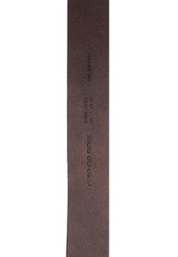 Een bruine leren riem, met een gestructureerde oppervlakte, 3 cm breed, met geperst merk. Rechte snit, minimalistisch ontwerp zonder zichtbare hardware.