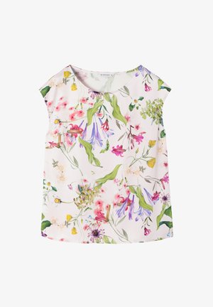 Blůza s květinovým potiskem s měkkým růžovým pozadím, krátkými rukávy a kulatým výstřihem. Design zahrnuje různé barevné květinové vzory.