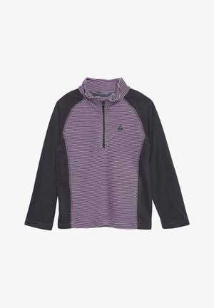 Pulóver s fleece materiálom s predným zipsom, s fialovými a bielymi horizontálnymi pruhmi v prednej časti, s jednofarebnými čiernymi rukávmi a chrbtom, s jemnou textúrou.