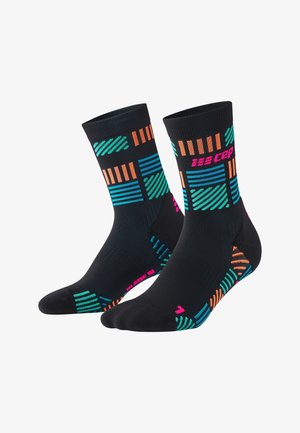 CEP COMPRESSION MID CUT THE RUN LIMITED 2024.2 - Sports socks - black neon pink