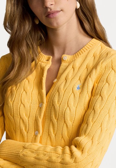 Polo Ralph Lauren CABLE KNIT COTTON CREWNECK CARDIGAN - Cardigan - cambridge yellow