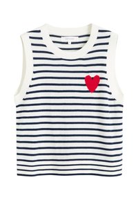 Top senza maniche a righe in bianco e blu navy, con un cuore lavorato a maglia rosso sul lato sinistro. Collo e orlo a costine. Texture morbida.