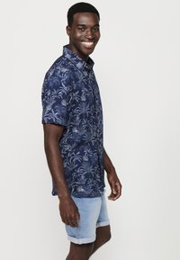 Koroshi SHORT SLEEVE  - Marškiniai - indigo blue
