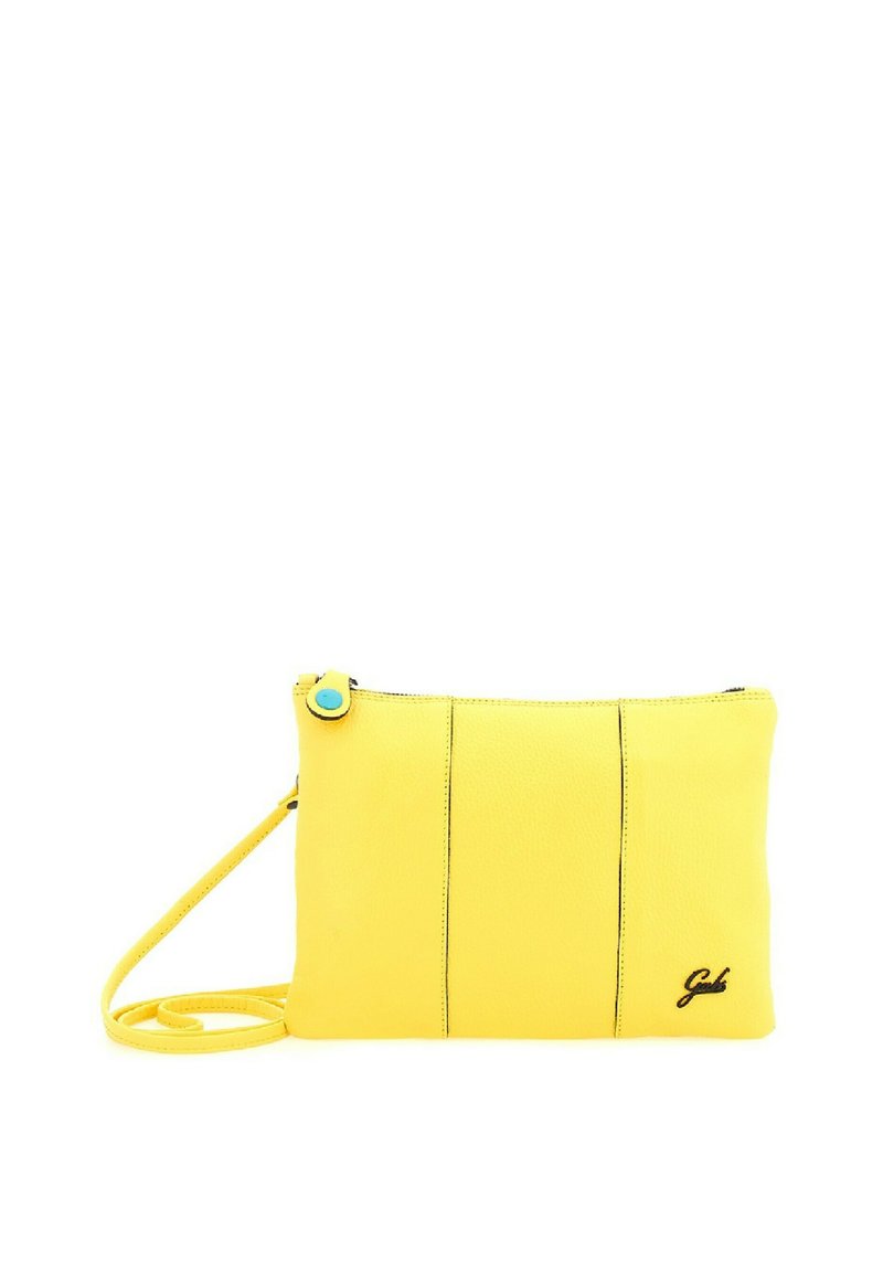 Borsa a tracolla gialla in pelle con una texture liscia, chiusura con zip, bottone di accento blu e dettagli in cucitura nera. Presenta un logo nell'angolo.