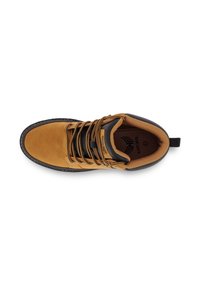 Braune Wildleder-Ankle Boots mit schwarzen Akzenten, flachen Schnürsenkeln, gepolstertem Schaft, Gummisohle und strukturiertem Innenfutter.