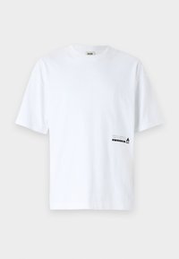 OLYAN FLAME - Print T-shirt - white