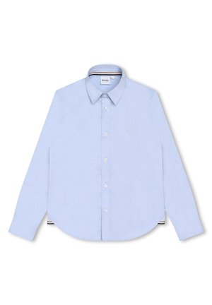 Jasnoniebieska koszula z długim rękawem, wykonana z bawełnianej tkaniny. Posiada klasyczny kołnierzyk, zapinana na guziki z przodu oraz haftowane logo na piersi. Zaokrąglony dół.