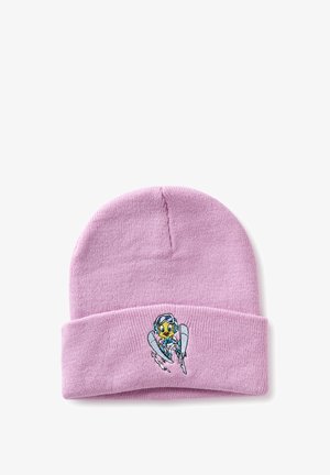 Gorro de punto lila con borde vuelto, con un bordado de un pájaro de dibujos animados que lleva gafas de esquí y esquís en acción.