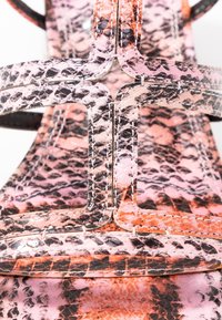 Topshop Sandaalit nilkkaremmillä - pink