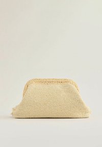 Lipsy SHELL - Pikkulaukku - cream