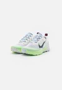 Nike Performance REACT WILDHORSE 8 - Scarpe da trail running - summit white/thunder blue/vapor green/light armory blue/dark team red