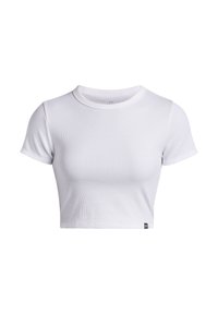 Vit ribbad kortärmad cropped t-shirt med rund hals och liten svart logotag vid nederkanten.