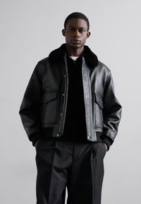 Filippa K AVIATOR JACKET - Chaquetas bomber - black