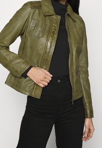 Oakwood Skinnjacka - khaki