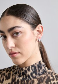 STARLET STUDS - Earrings - soft pink clear