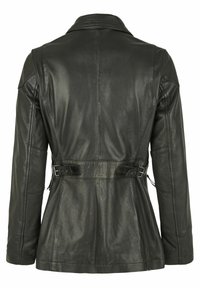 Zwarte leren jas met een getailleerde taille en verstelbare banden, een klassieke kraag en een gladde textuur. Achteraanzicht toont de naaddetails.